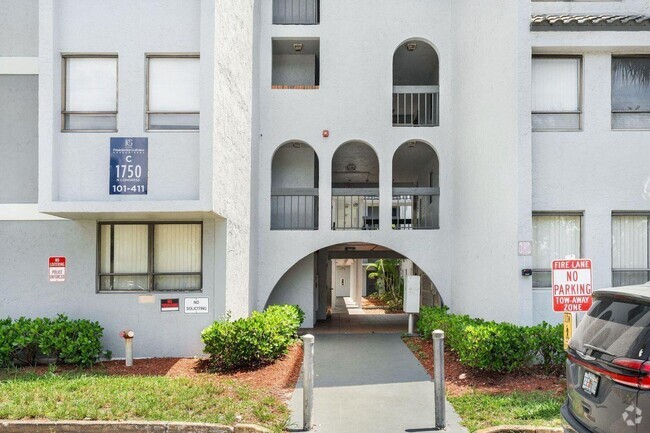 Building Photo - 1750 N Congress Ave Unit 310 Rental