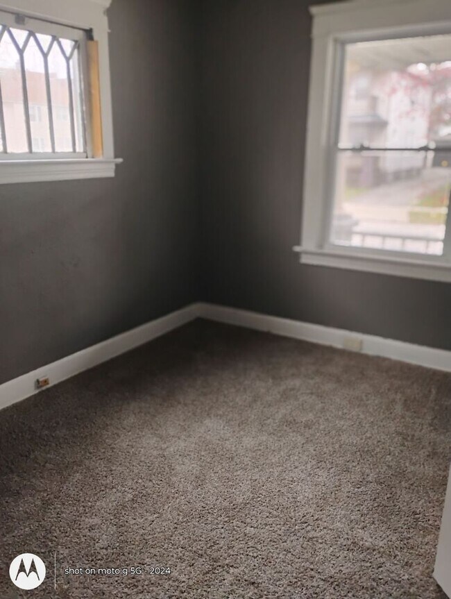 Photo - 2816 E 125th St Unidad 2