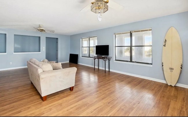 Photo - 2337 S Fletcher Ave
