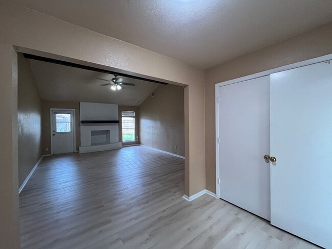 Photo - THREE BEDROOM 2 BATH HOUSE ON THE SOUTH SIDE