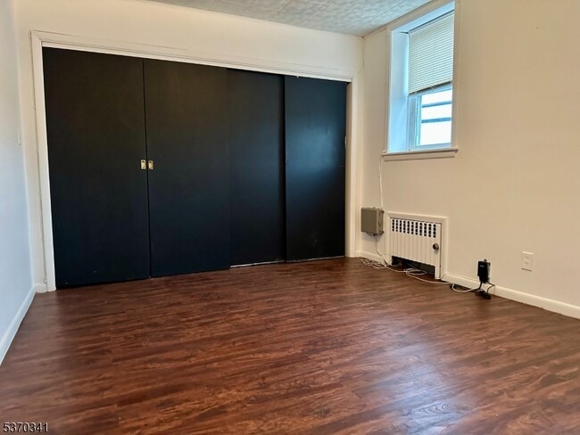 Photo - 530 Valley Brook Ave