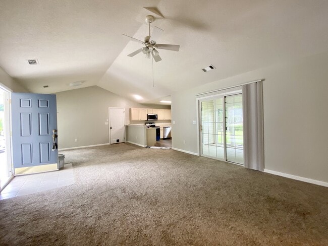 Photo - Home in Woodbridge With a Screened Porch a...