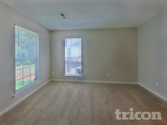 Photo - 7948 Travers Run Dr