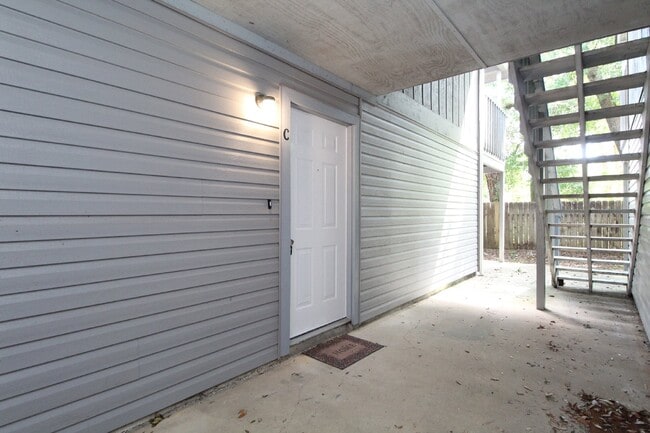 Photo - Updated 2BR/2BA 1st-Floor Condo – Convenie... Unit C