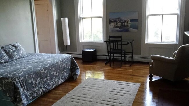 Photo - 182 Bowen St Unit #10