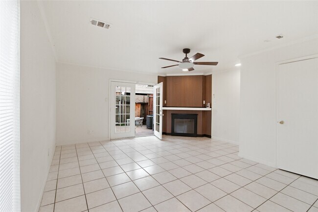 11000 Kinghurst Dr Unit 134