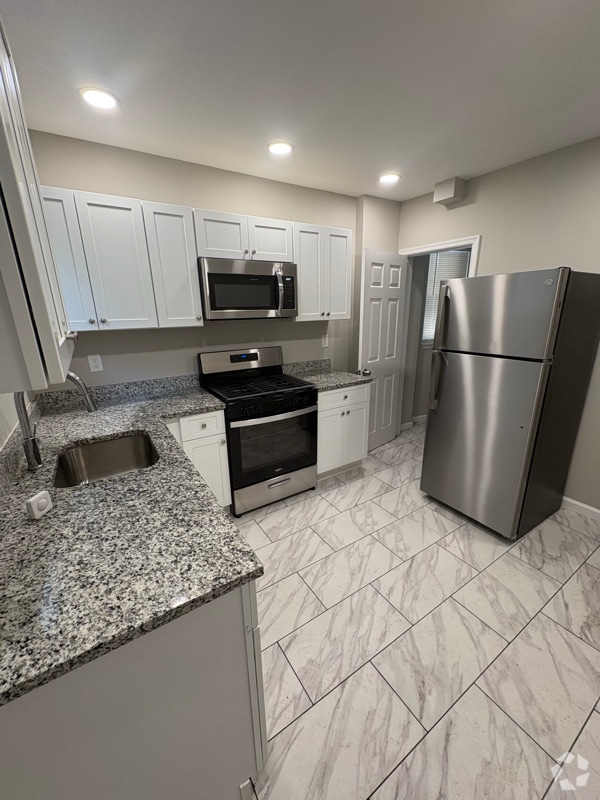 Building Photo - 2254 Cecil Ave Rental
