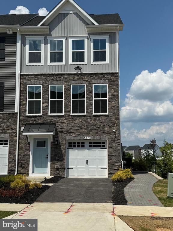 Photo - 7845 Blackbriar Wy Townhome
