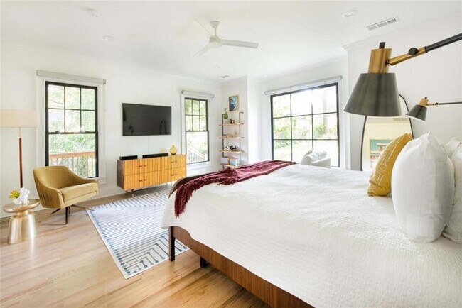 Photo - 192 Stovall St SE