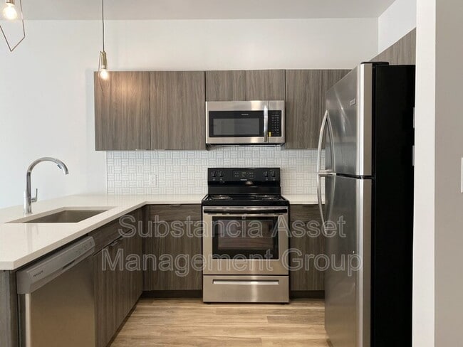 Photo - 1677 Midtown Pl