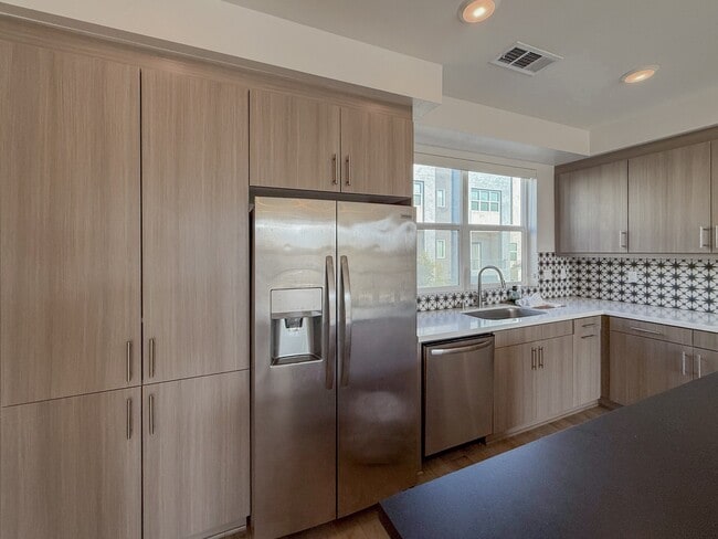 Photo - 10482 San Diego Mission Rd