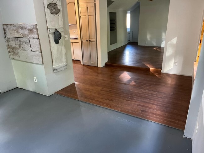 Photo - 9075 17 Mile Rd
