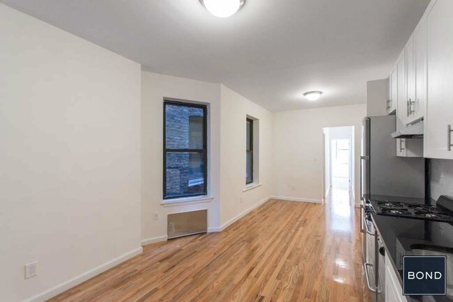 Photo - 407 West 50th Street