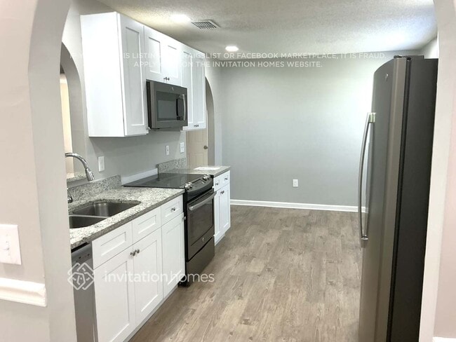 Photo - 11774 Mountain Ash Rd E