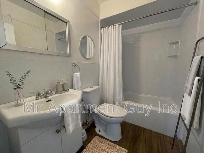 Photo - 4100 Bathurst St Unit 302