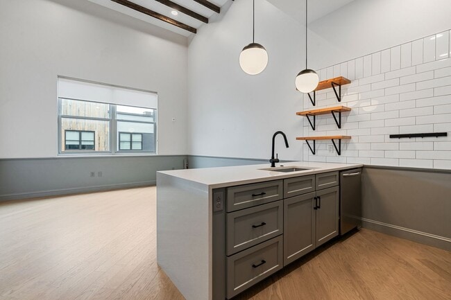 Photo - 2212 1st Ave N