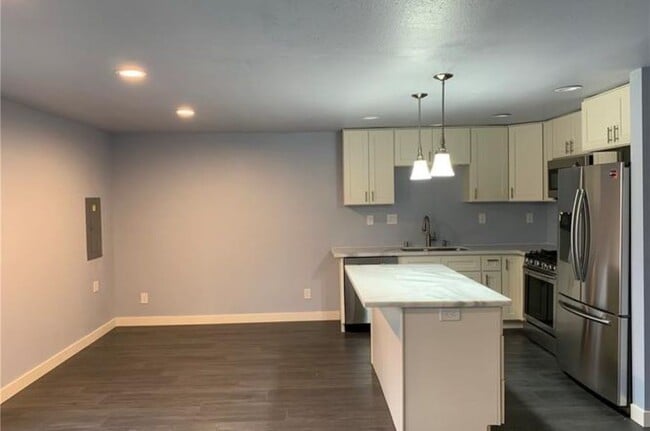 Photo - 716 4th St SE Unit 2