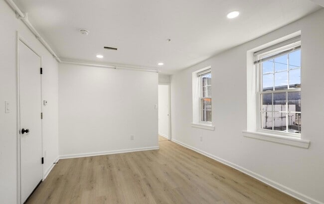 Photo - 2723 E Huntingdon St Unit 2nd Floor