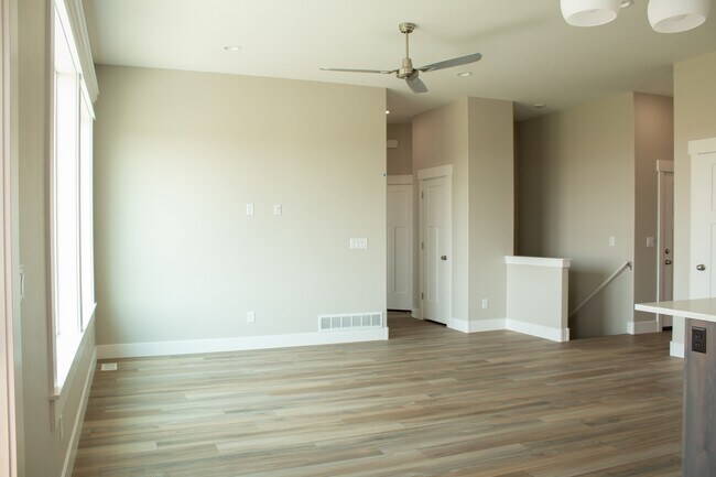 Photo - 6984 S 9th W