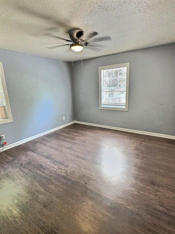 Photo - 3042 McAdoo Ave