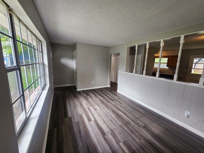 Photo - Updated 3 bedroom 1 bath in Fairdale with ...