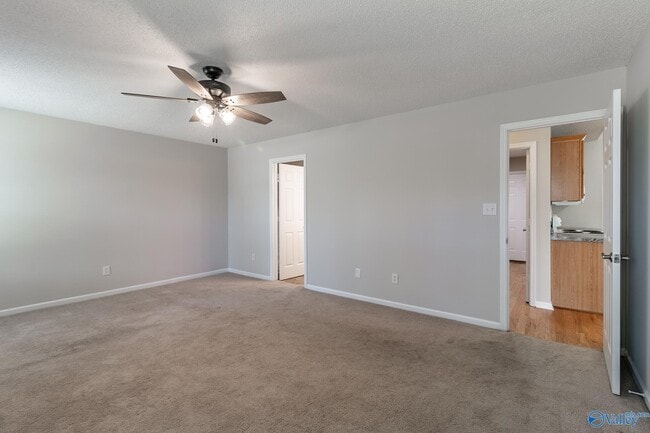 Photo - 114 Clover Ridge Dr