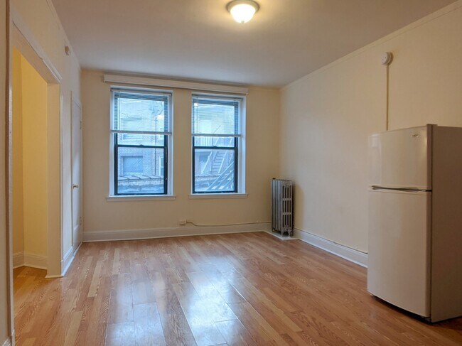Photo - 3335 W Diversey Ave Unit 136