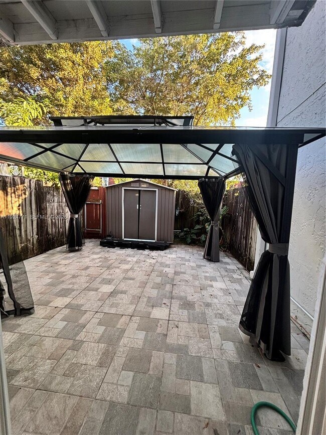 Building Photo - 600 NW 107th Ave Unit 9B