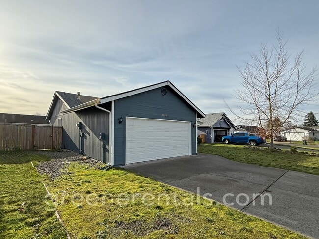 Building Photo - 3BR/2BA Rambler with 2-Car Garage in Yelm!
