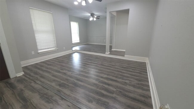 Photo - 1119 Montour Dr