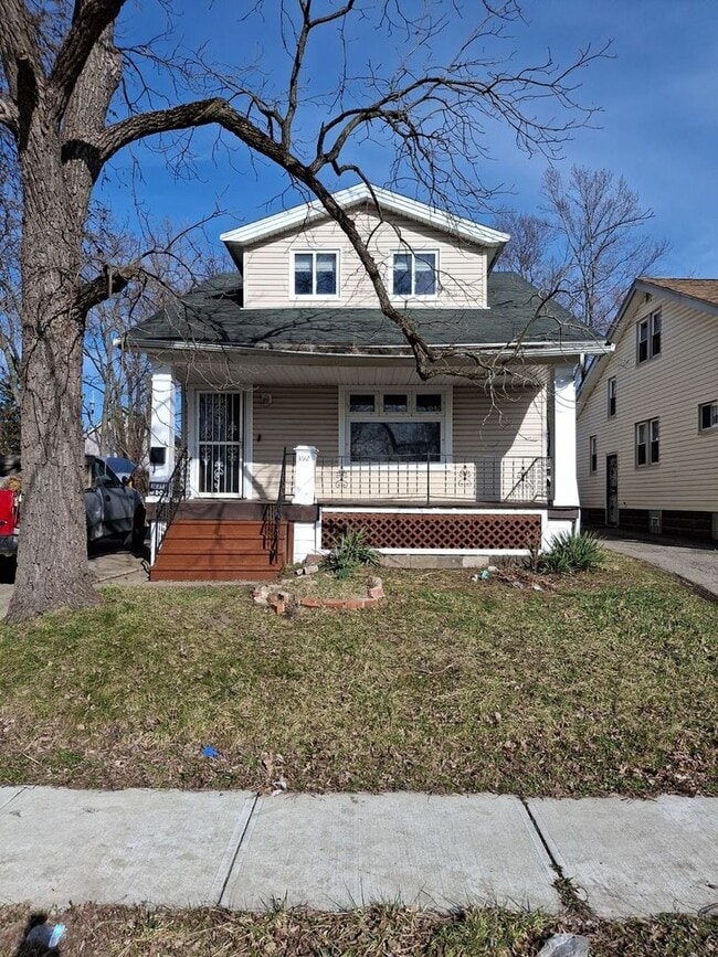 Photo - 3925 E 120th St