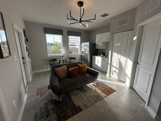 Photo - 2288 SE 30th St