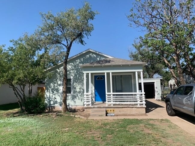 Building Photo - 4118 S Ong St