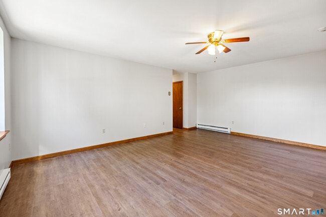 Photo - 180 N Cherry St