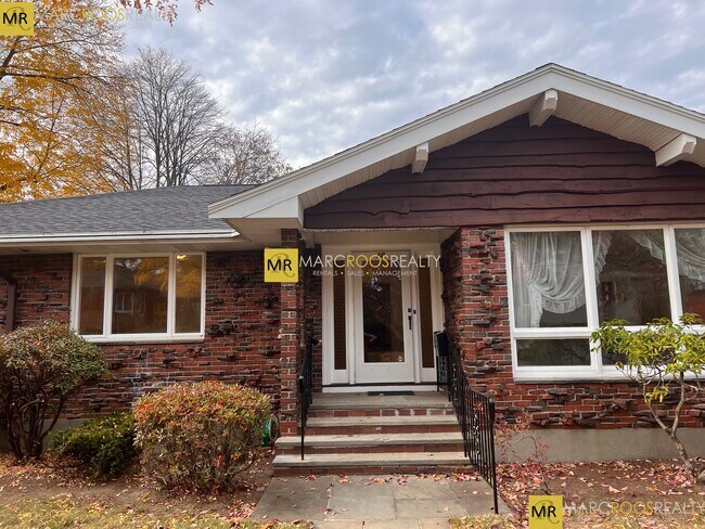 Photo - 20 Mossdale Rd Rental