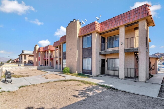 Building Photo - 2257 Exeter Dr Unit D