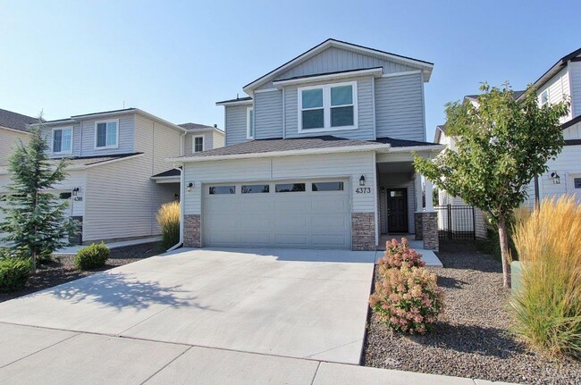 Building Photo - Immaculate Home in The Greens at Movado