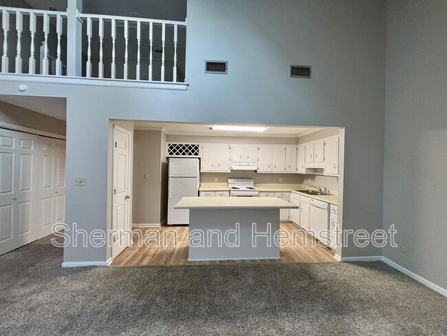 Photo - 2139 Holt St