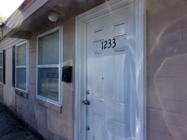 Photo - 1233 Bose Ave