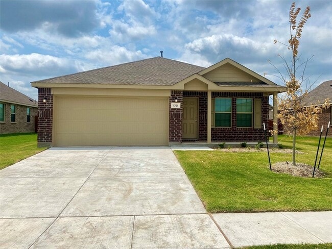 Building Photo - 1701 Madison Dr