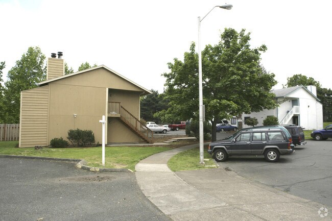 Photo - 12130 SW Gingham Ln Apartments