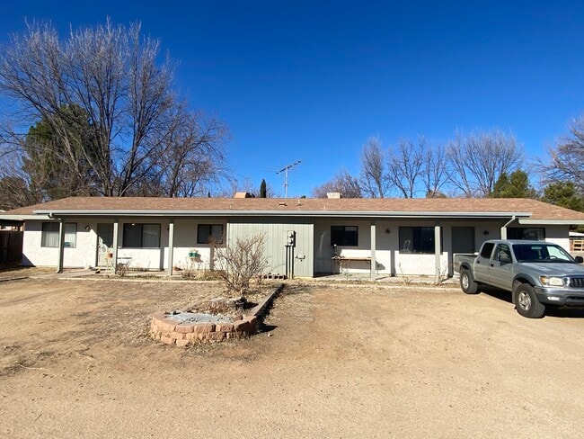 Building Photo - 9670 E Cornville Rd Unit B