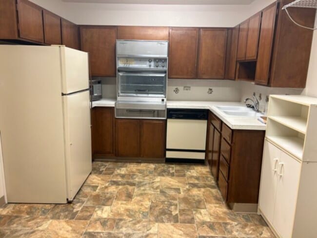 Photo - Adult Community, Windsor Gardens