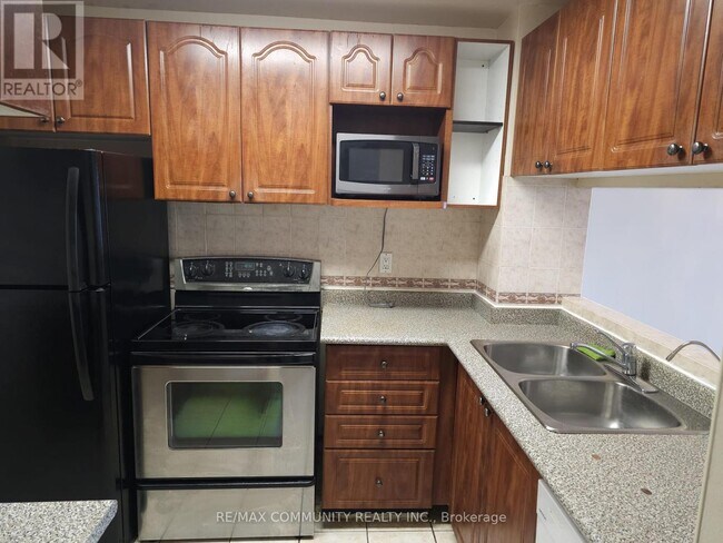 Photo - 3050 Ellesmere Rd Unit 403