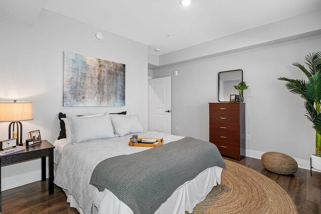 Building Photo - Pointe Grand Brick City Rental