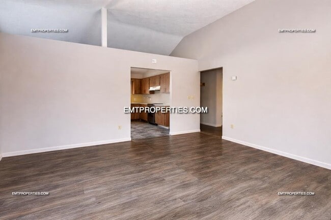 Photo - 3026 Meister Rd