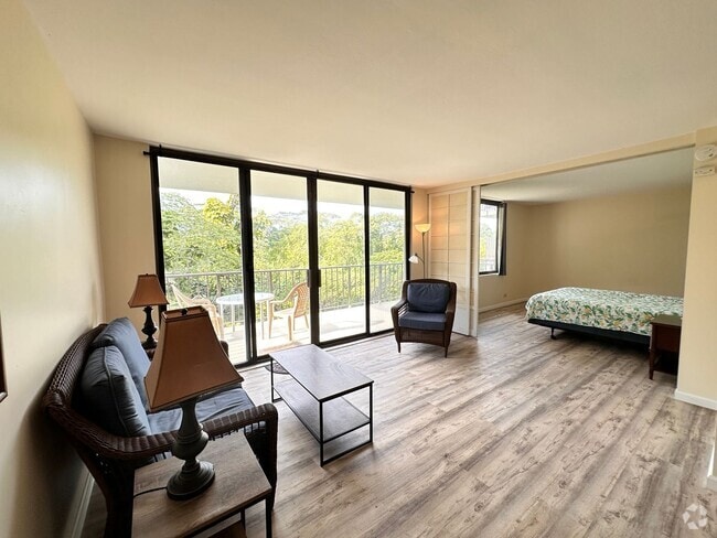 Building Photo - Condo off of the Ocean Unit 502