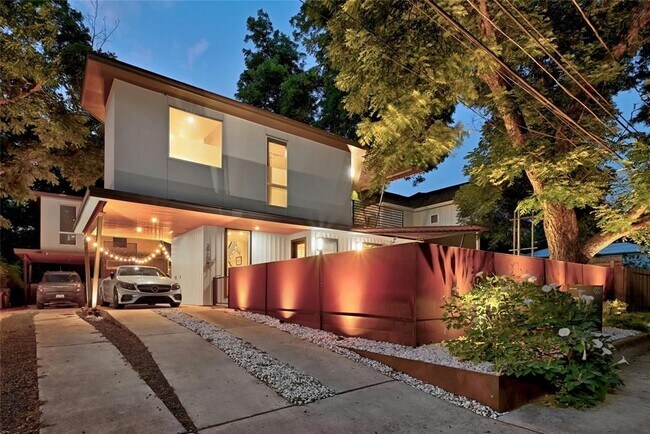 Building Photo - 2910 Govalle Ave Rental