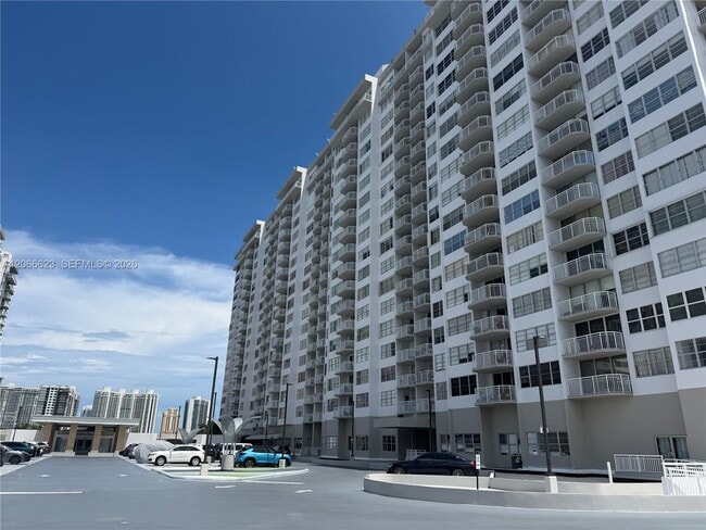 Building Photo - 18031 Biscayne Blvd Unit 601