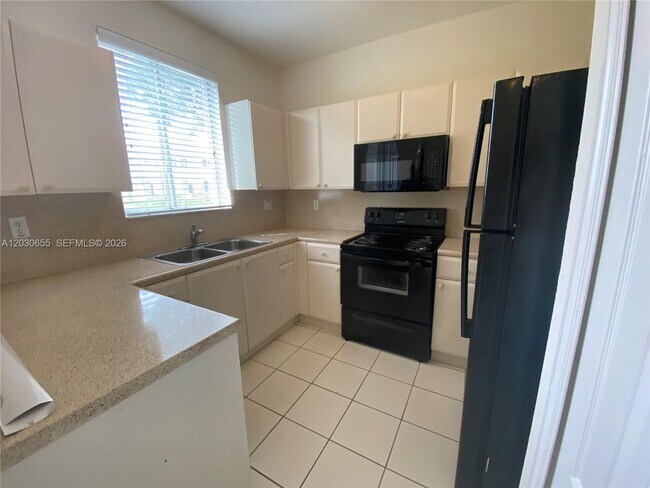 Photo - 2330 SE 10th St
